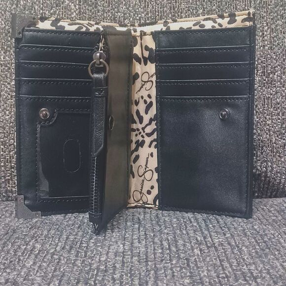 JESSICA SIMPSON Black Frankie Center Divider Wallet - Picture 4 of 7